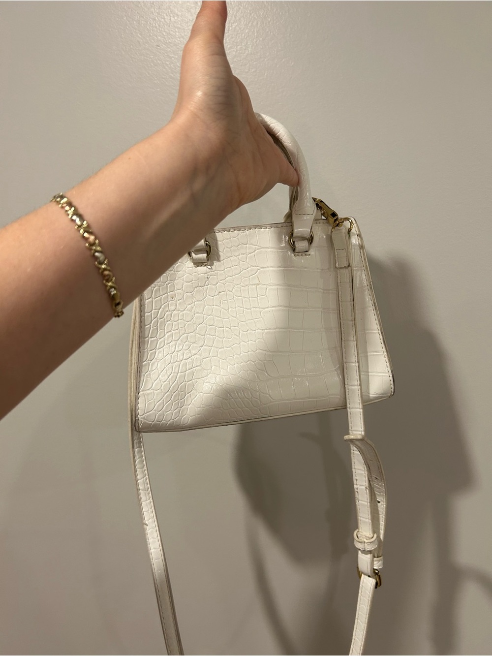 White Croc-Embossed Top-Handle Crossbody Bag - Picture 2 of 3